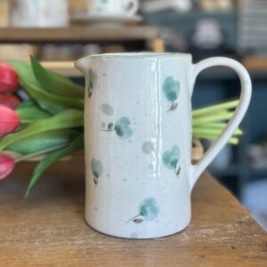 Brocca casa fiori azzurri